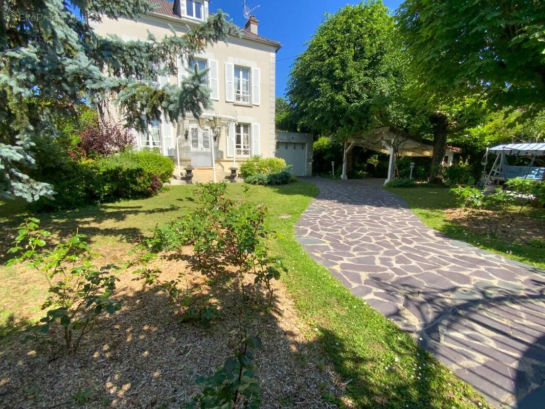 Maison à LE RAINCY