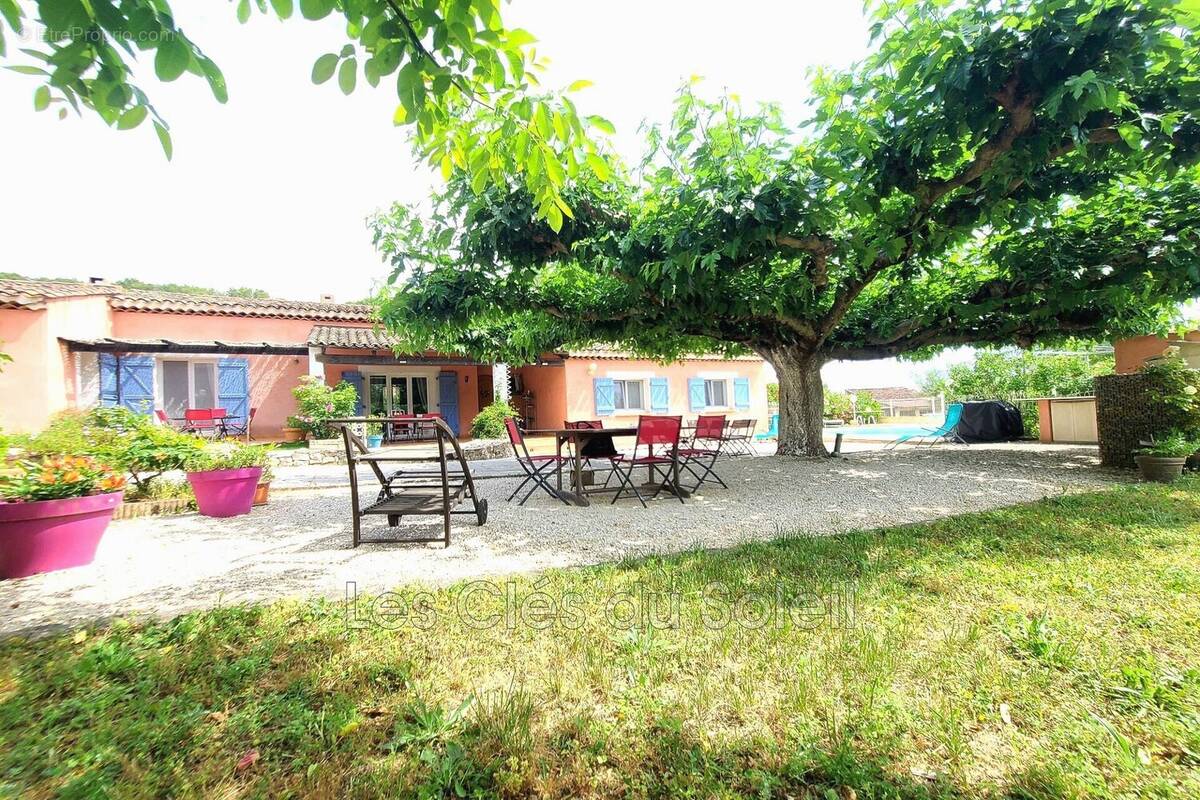Maison à CUERS