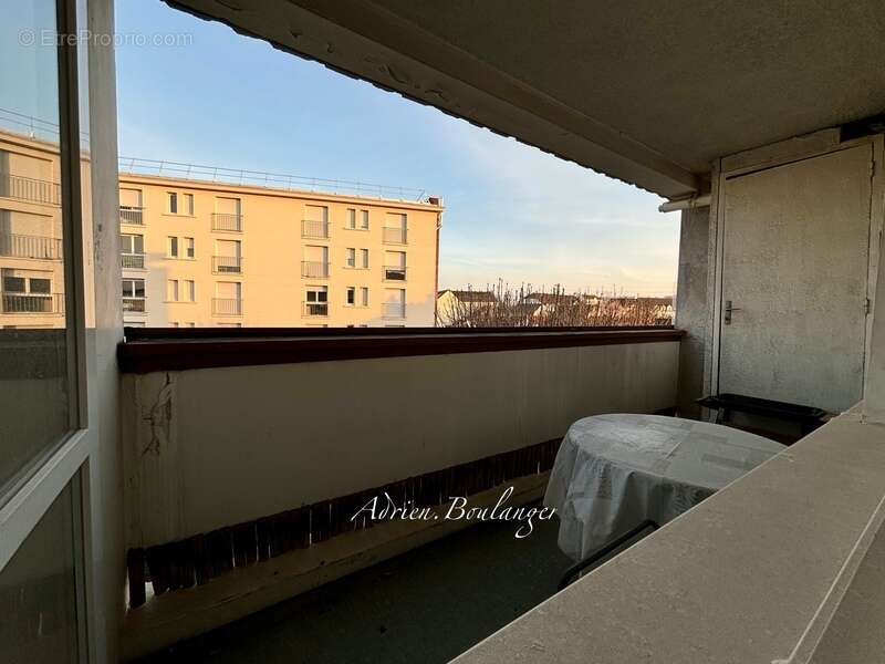 Appartement à COMBS-LA-VILLE