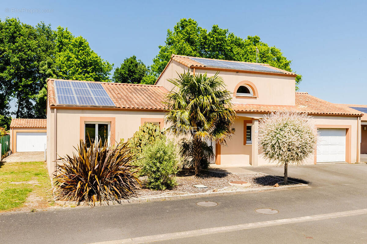 Maison à VENANSAULT
