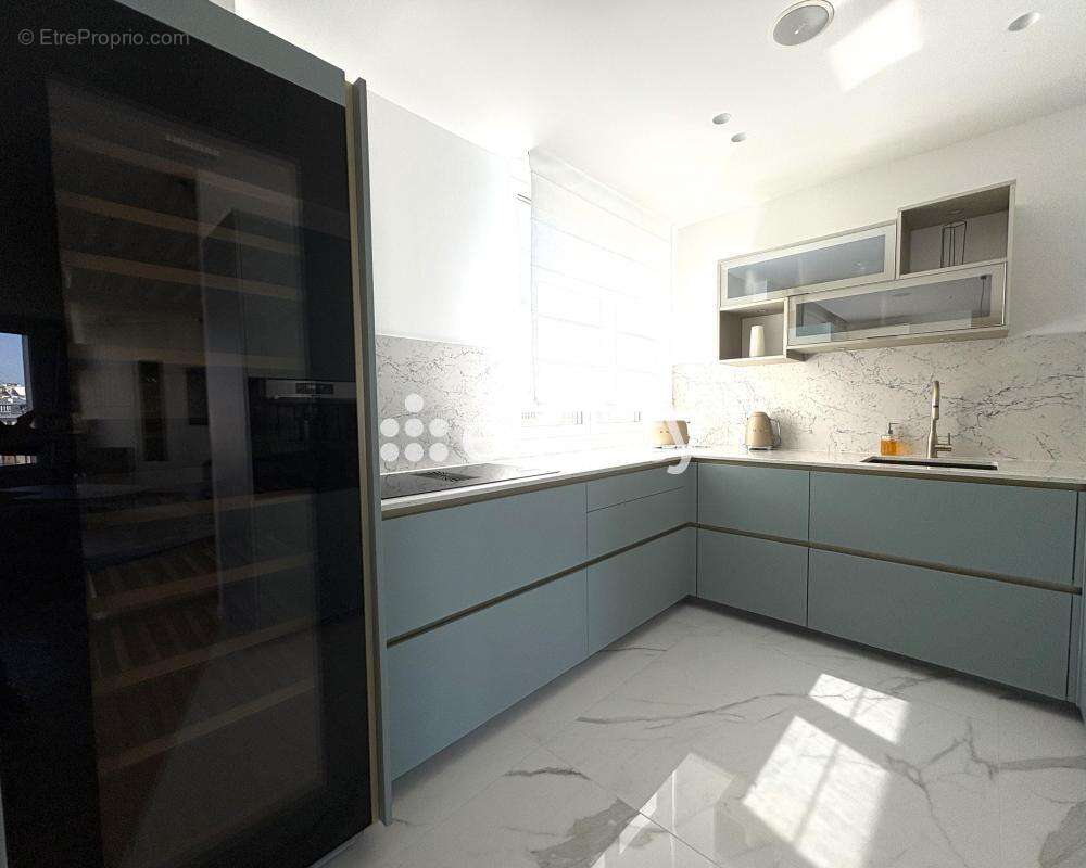 Appartement à PARIS-7E