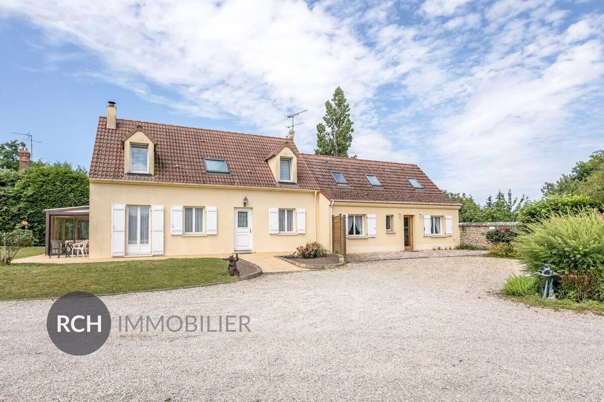 Maison à MONTFORT-L&#039;AMAURY