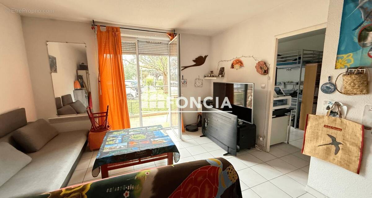 Appartement à LESPINASSE