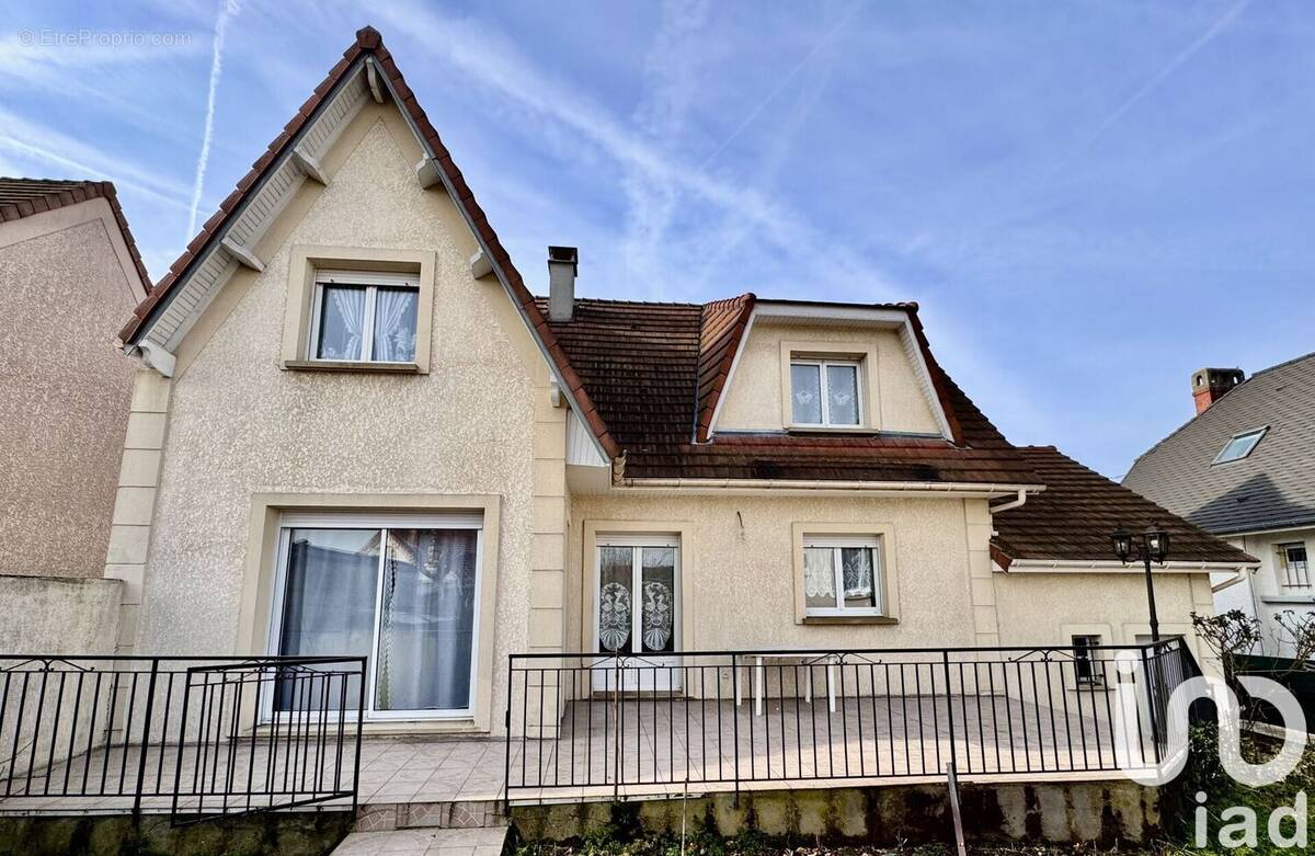 Photo 1 - Maison à VIGNEUX-SUR-SEINE