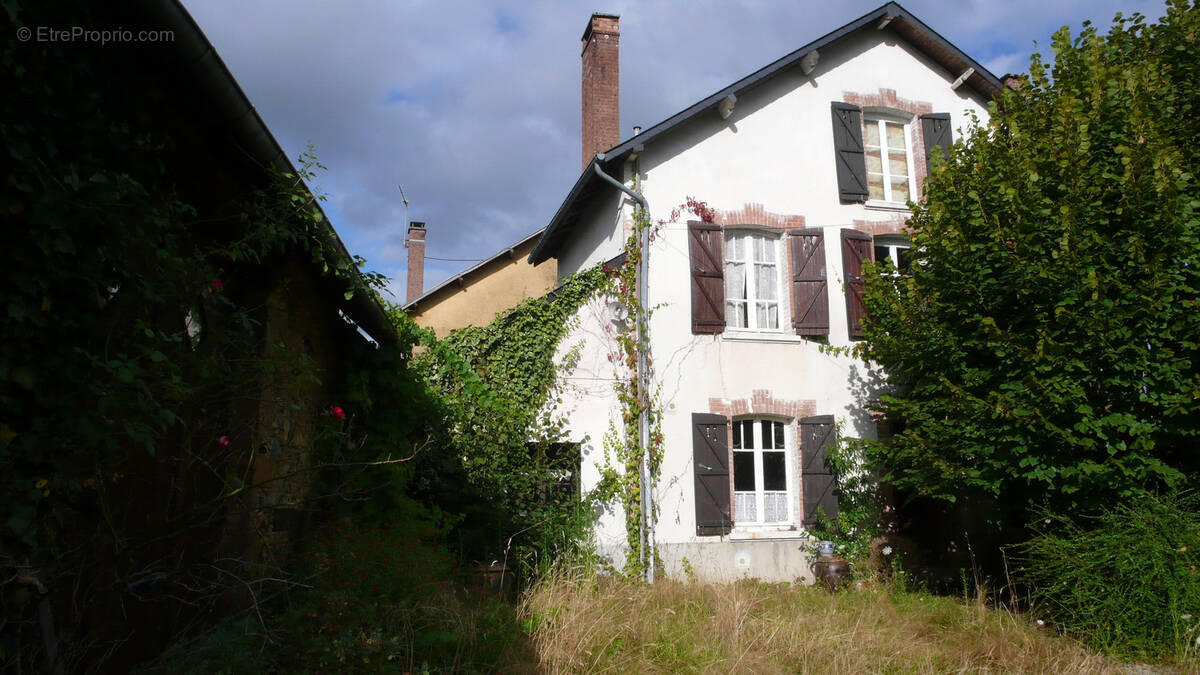 Maison à LA CROISILLE-SUR-BRIANCE