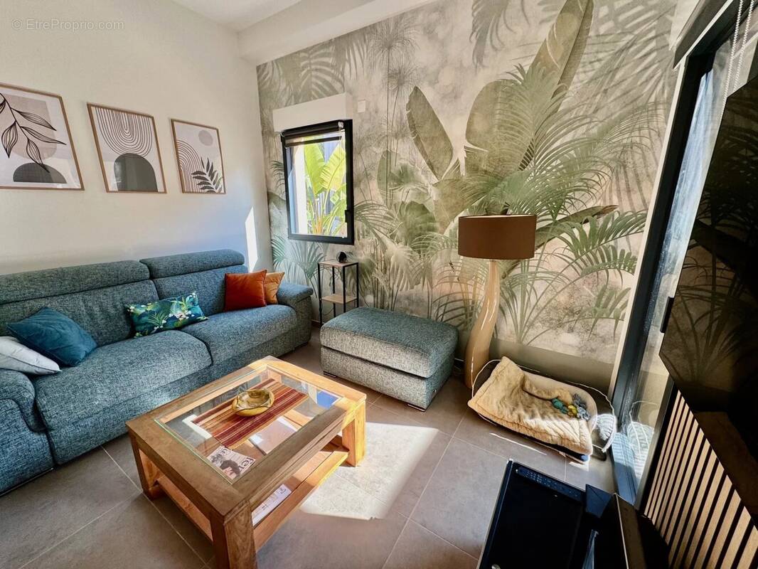 Appartement à VALLAURIS