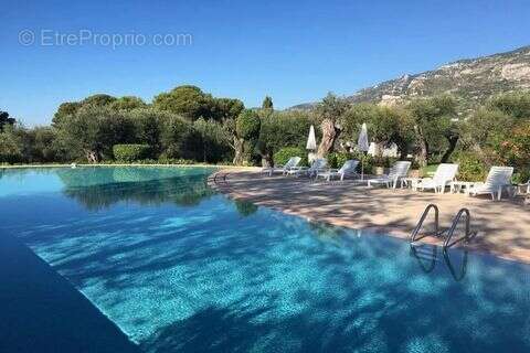 Appartement à ROQUEBRUNE-CAP-MARTIN