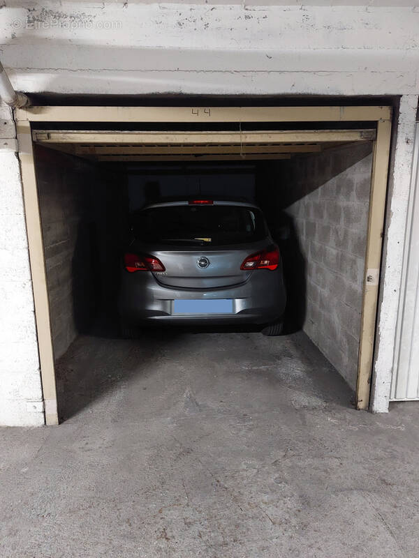 Parking à NICE