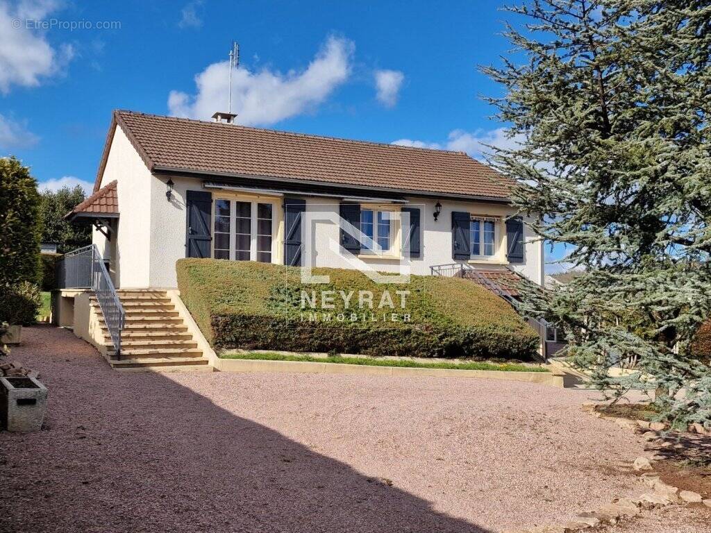 Maison à UXEAU