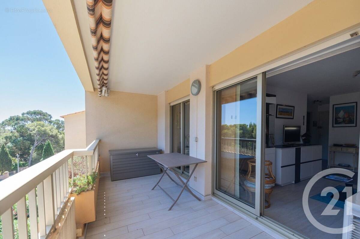 Appartement à BORMES-LES-MIMOSAS