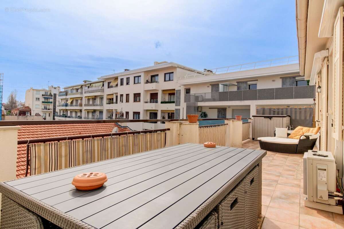 Appartement à NICE