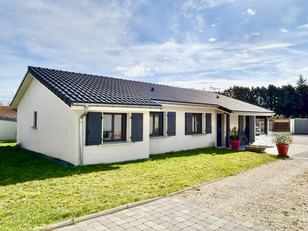 Maison à MARCY-L&#039;ETOILE