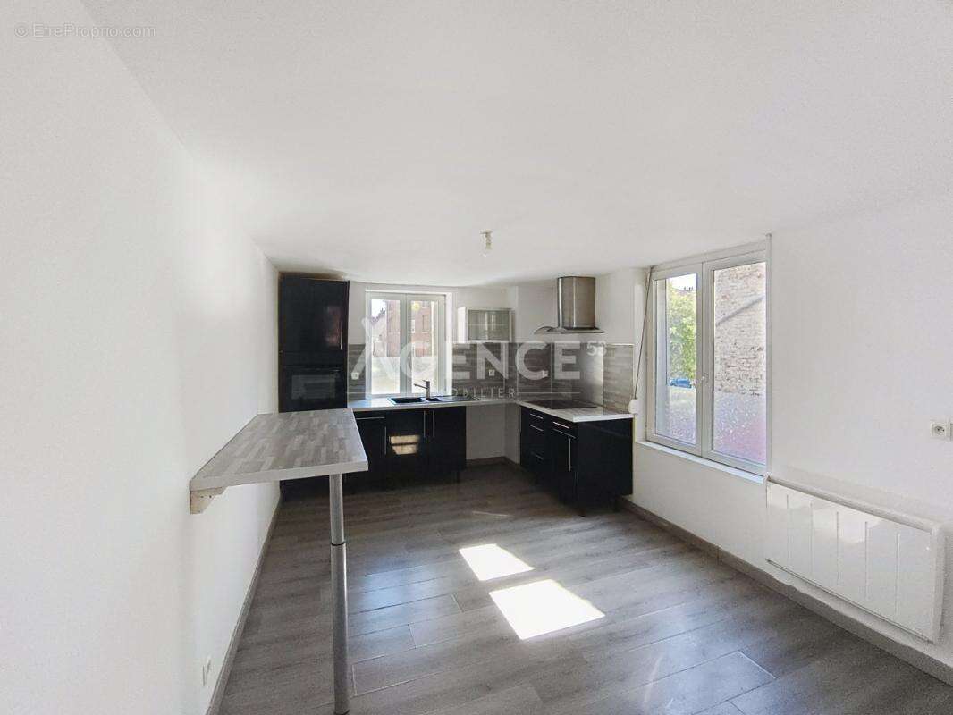 Appartement à AIRE-SUR-LA-LYS