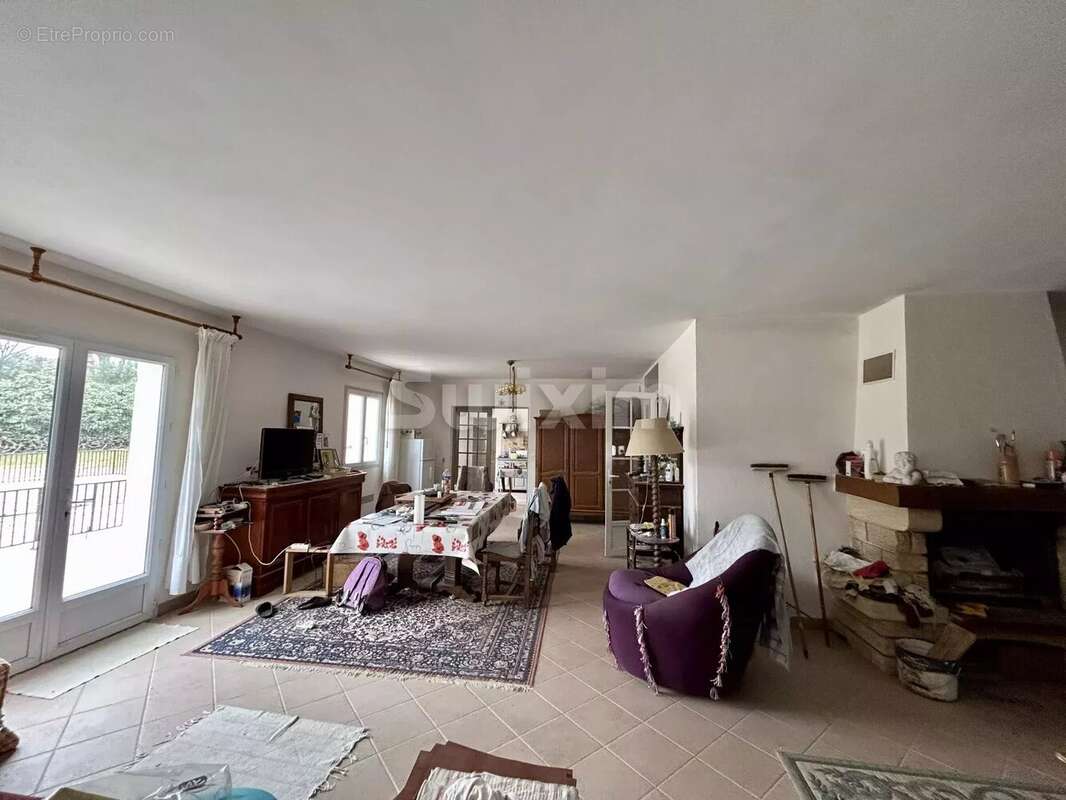 Maison à LORGUES