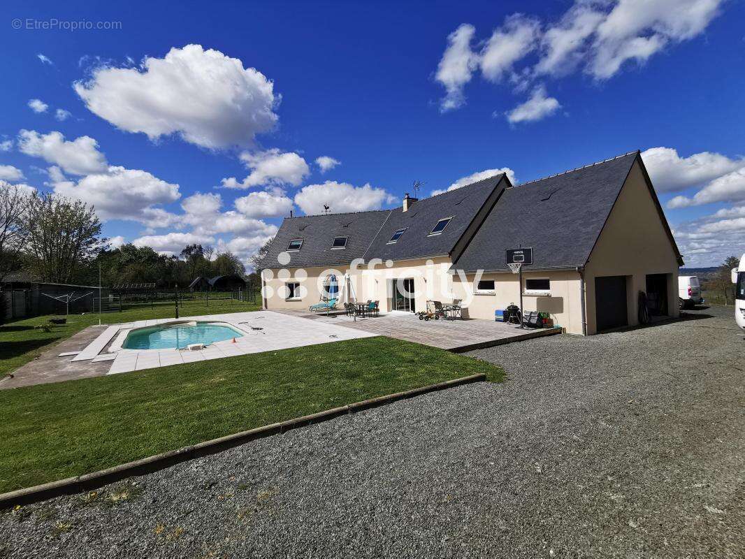 Maison à SAINT-SEVER-CALVADOS