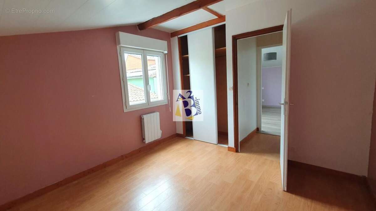 Maison à TOUVRE