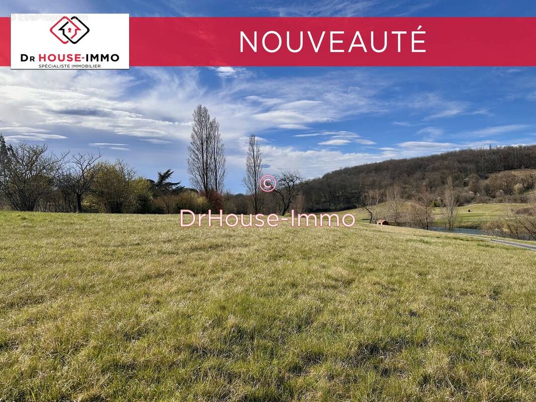 Terrain à AURIGNAC