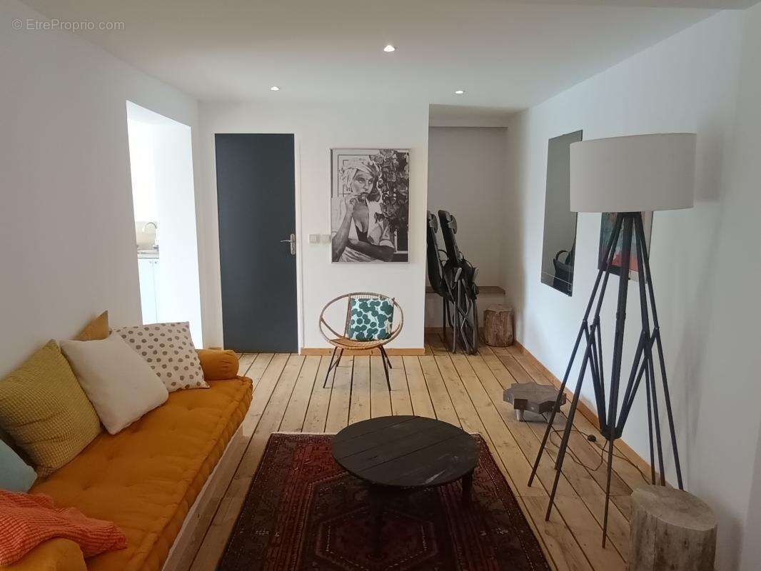 Maison à COMBAILLAUX