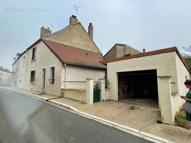 Maison à BONNY-SUR-LOIRE