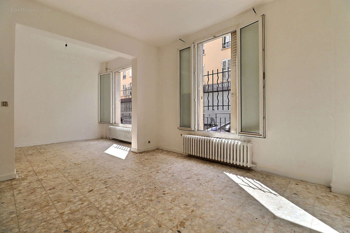 Appartement à AUBERVILLIERS