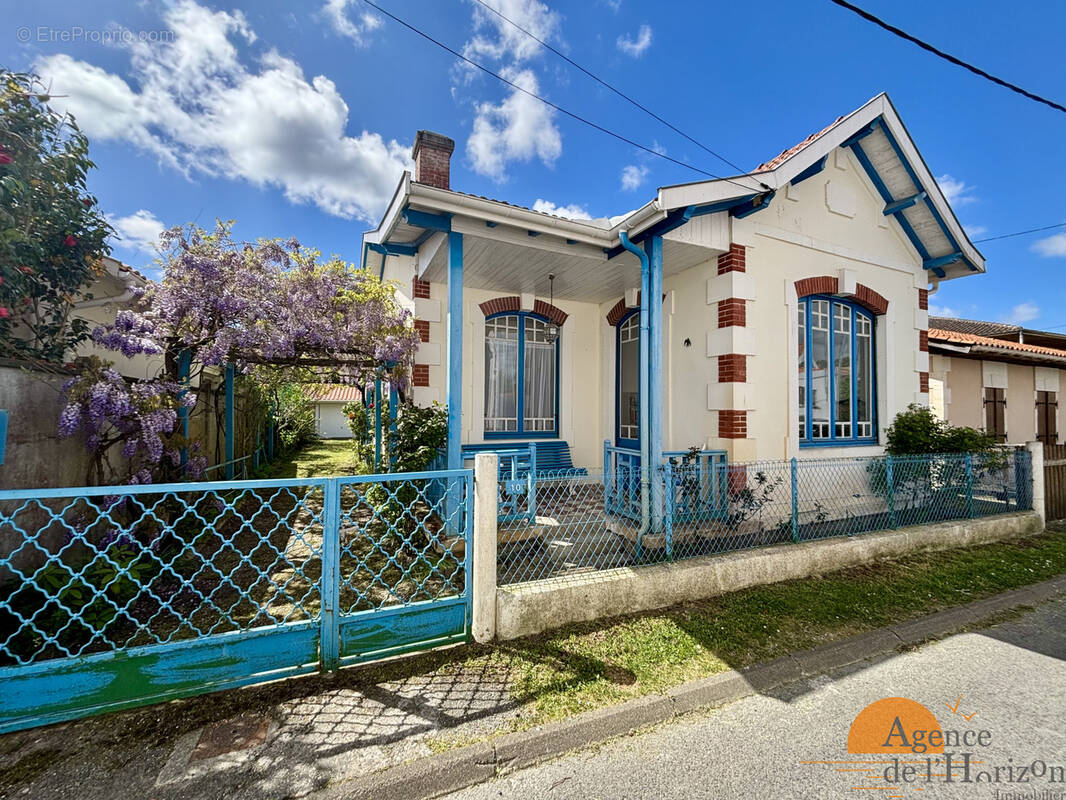 Maison à ARES