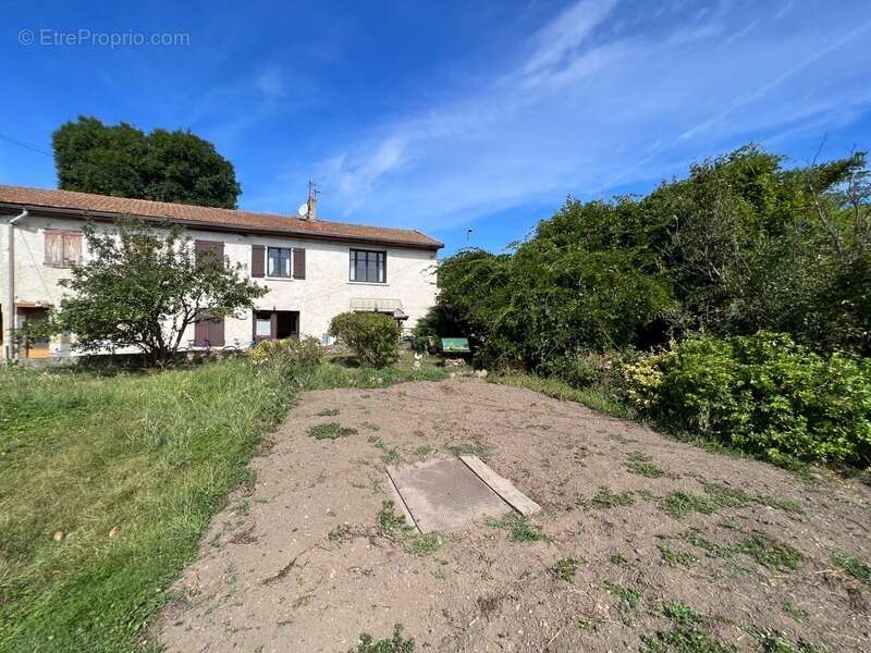 Appartement à CHARLIEU