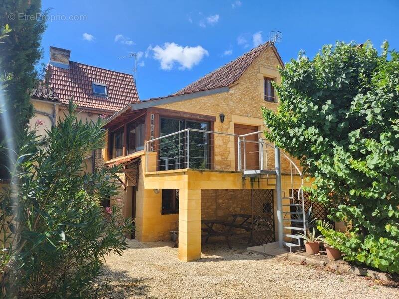 Maison à MONTIGNAC