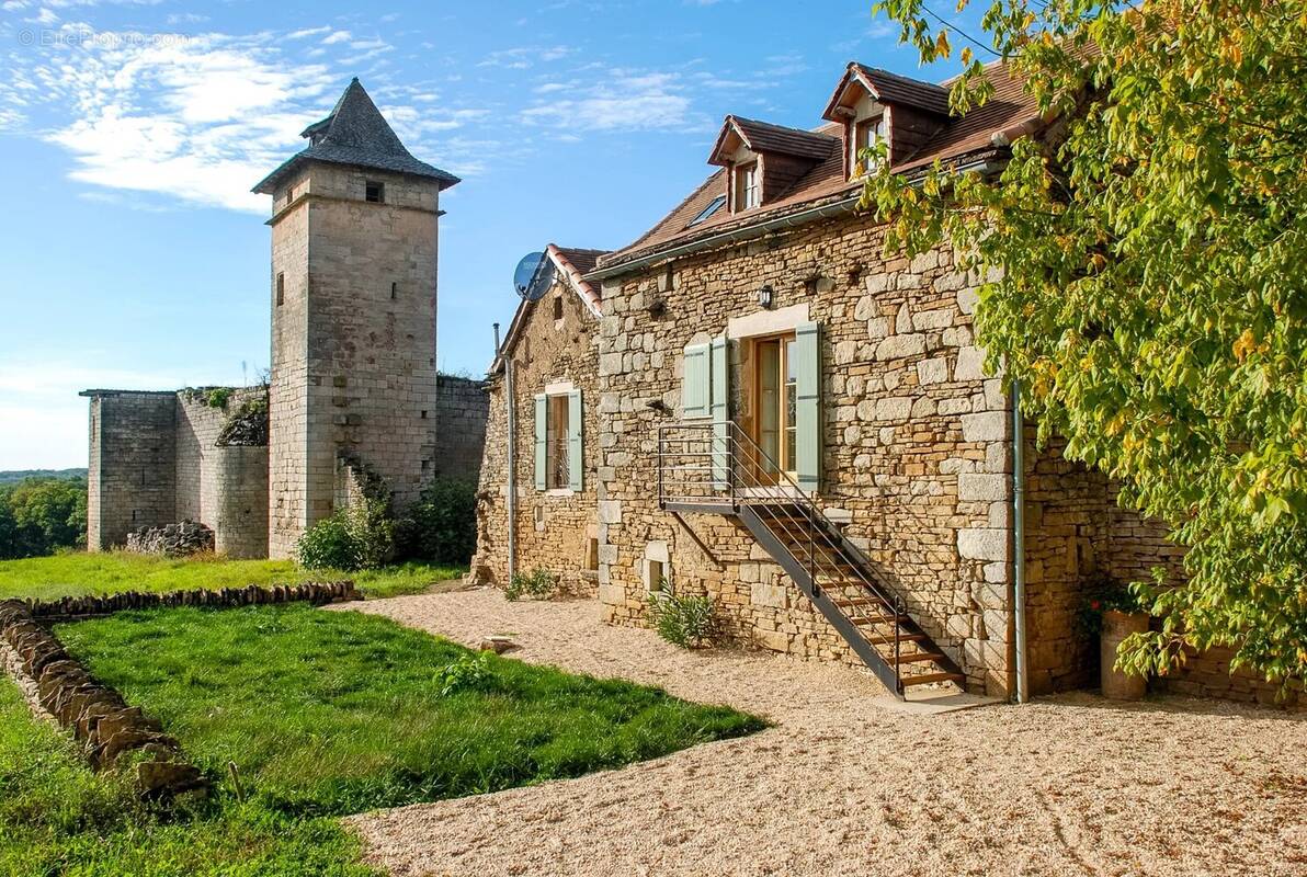 Maison à GINALS