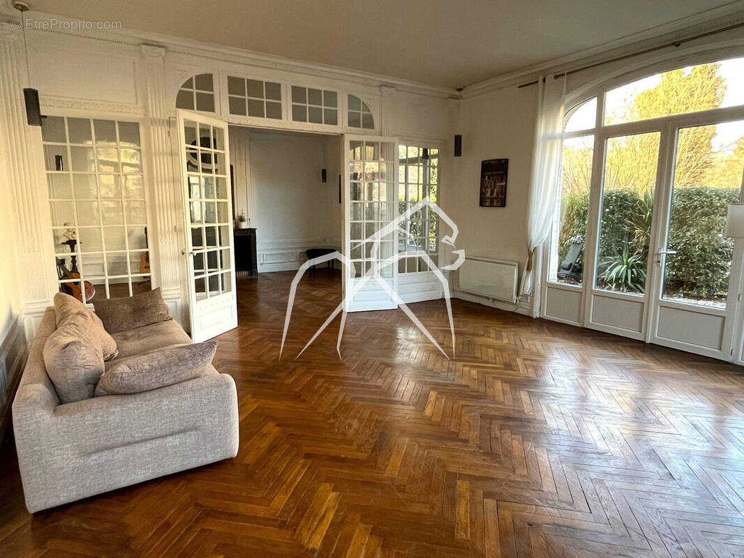 Appartement à MALAUNAY
