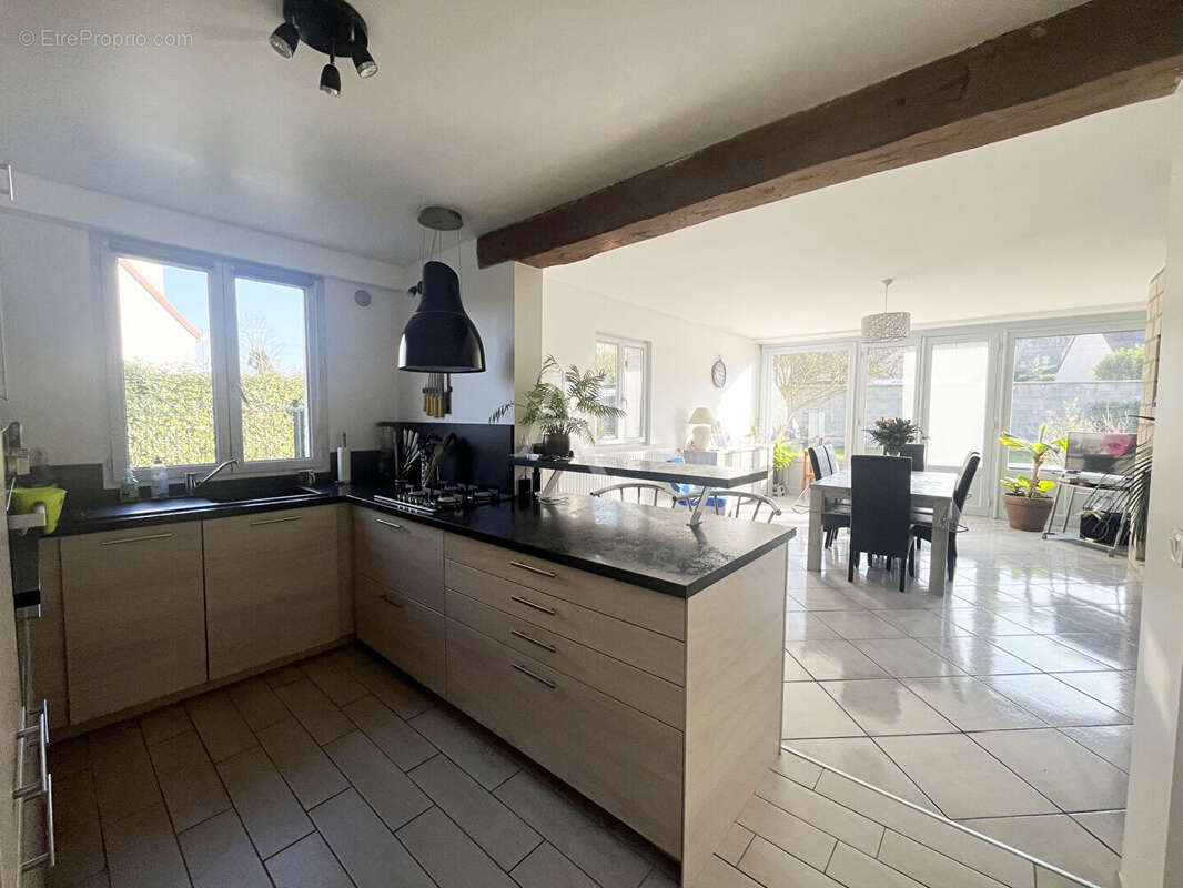 Appartement à LE VAL-SAINT-GERMAIN