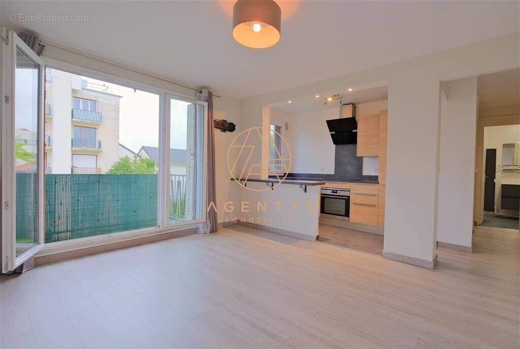 Appartement à SAINT-MAUR-DES-FOSSES