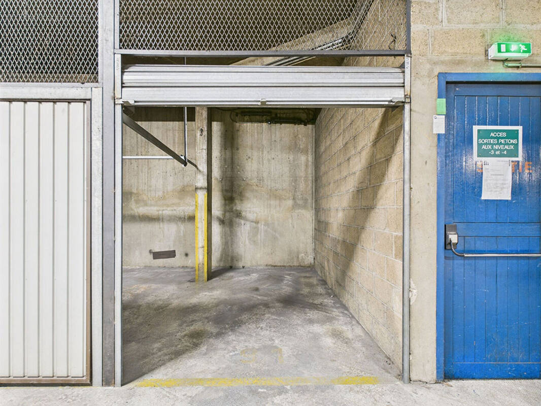Parking à PARIS-20E