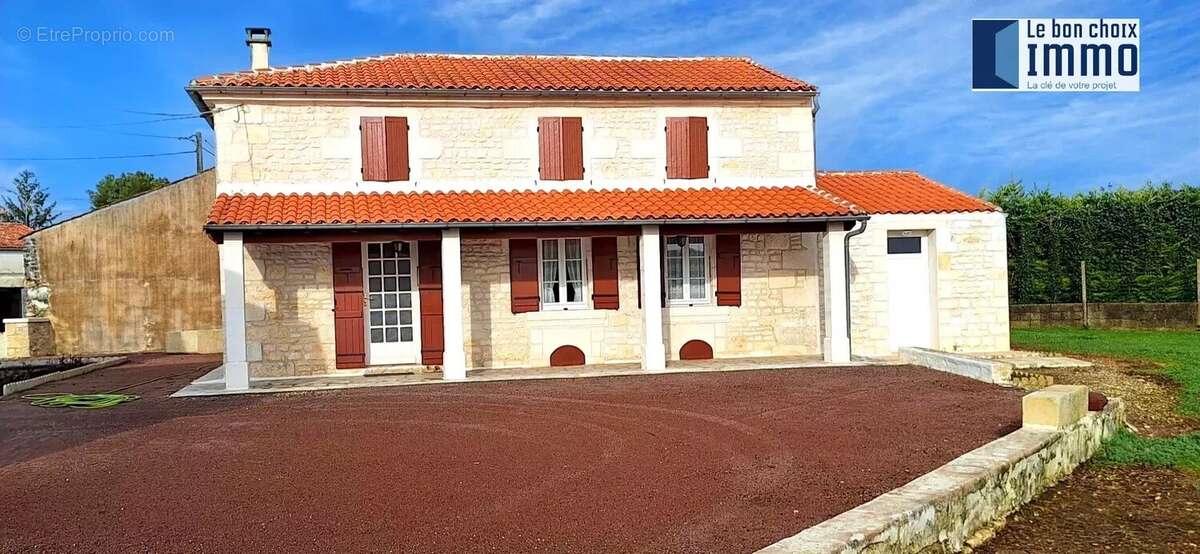 Maison à SAINTES