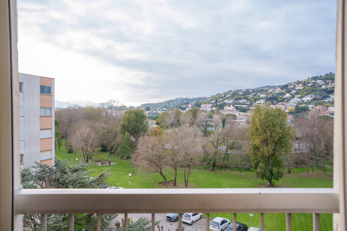 Appartement à MANDELIEU-LA-NAPOULE