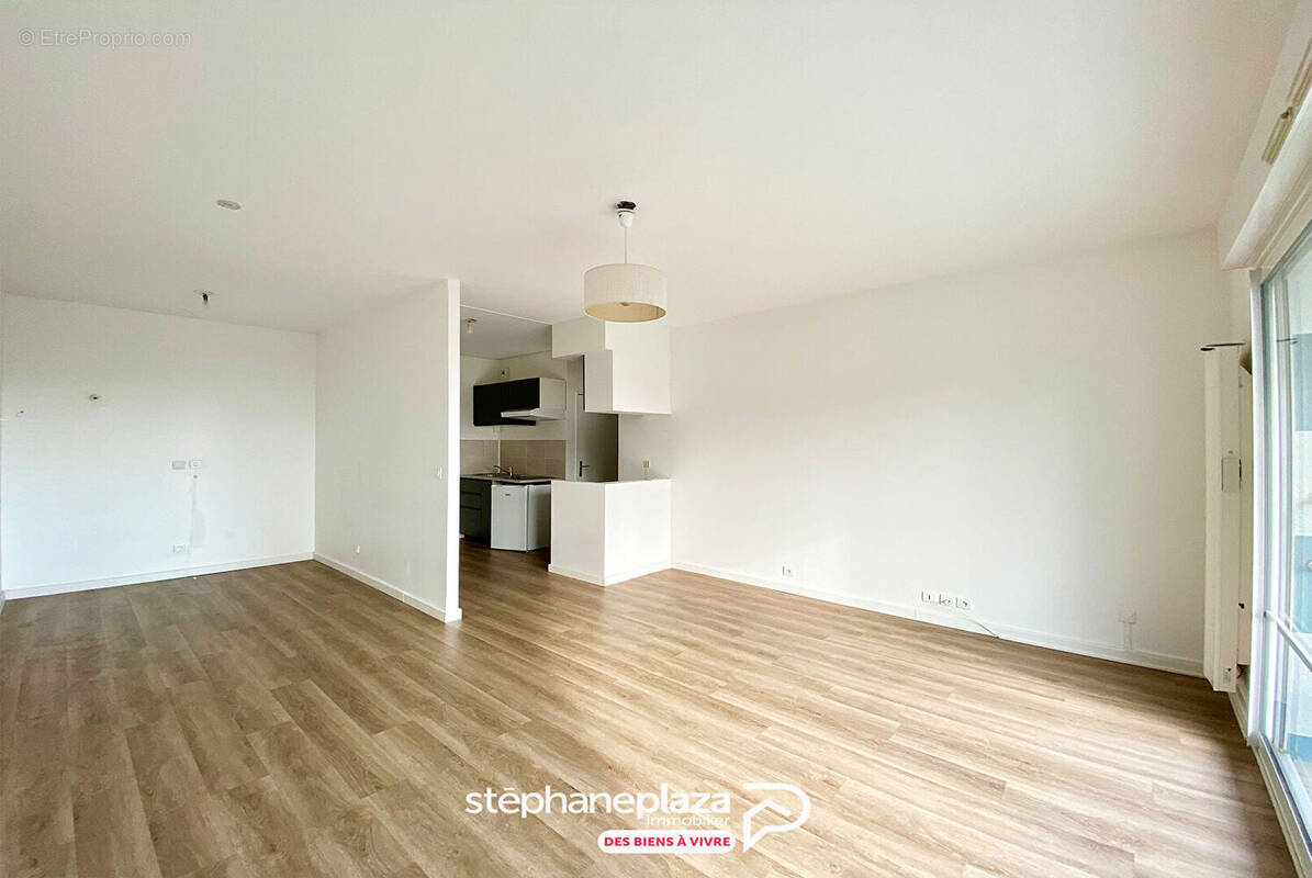 Appartement à MONT-SAINT-AIGNAN