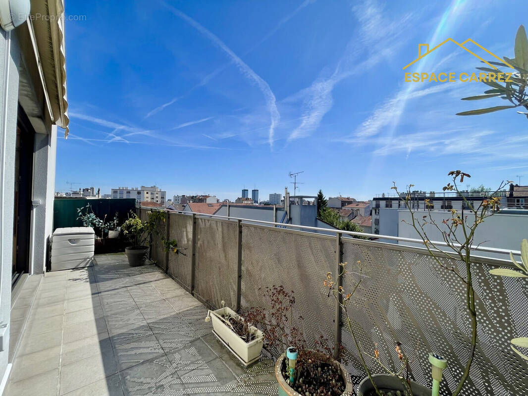 Appartement à LES LILAS