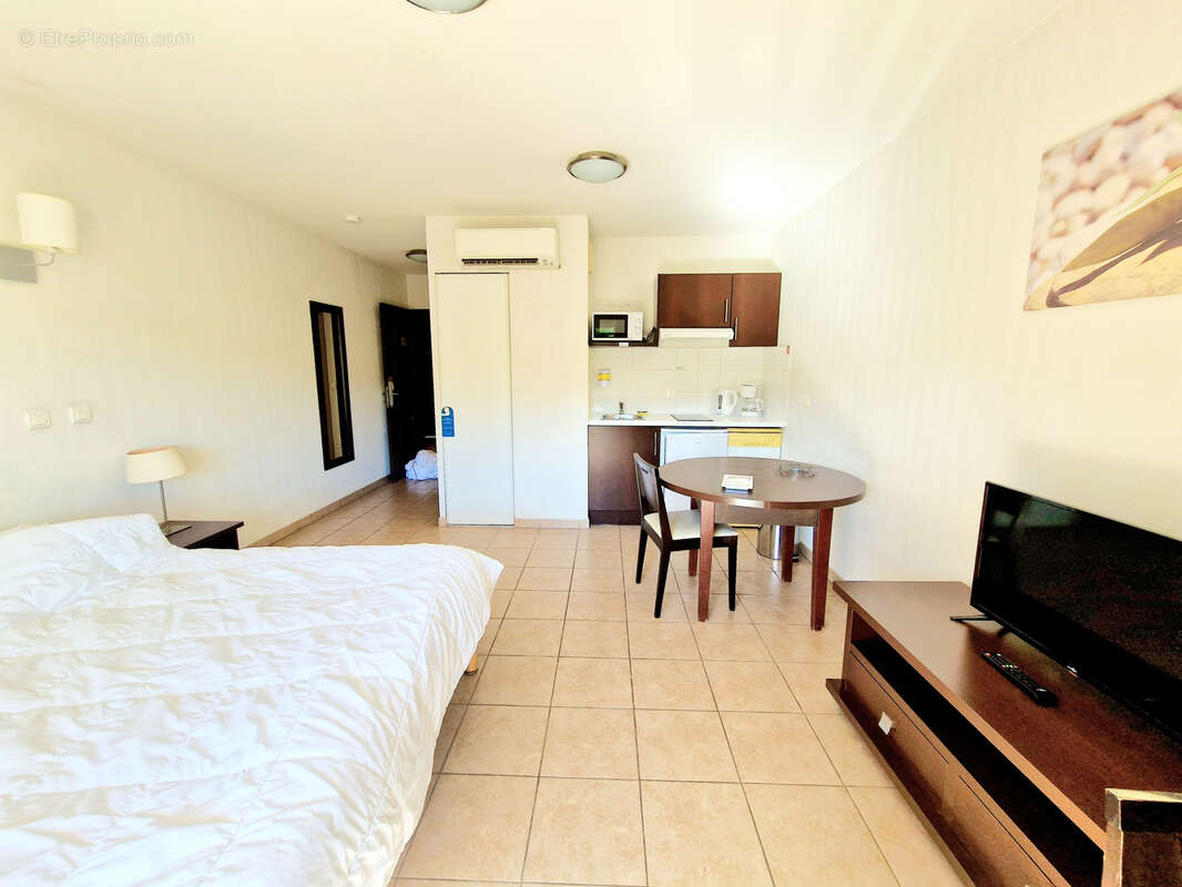 Appartement à SIX-FOURS-LES-PLAGES