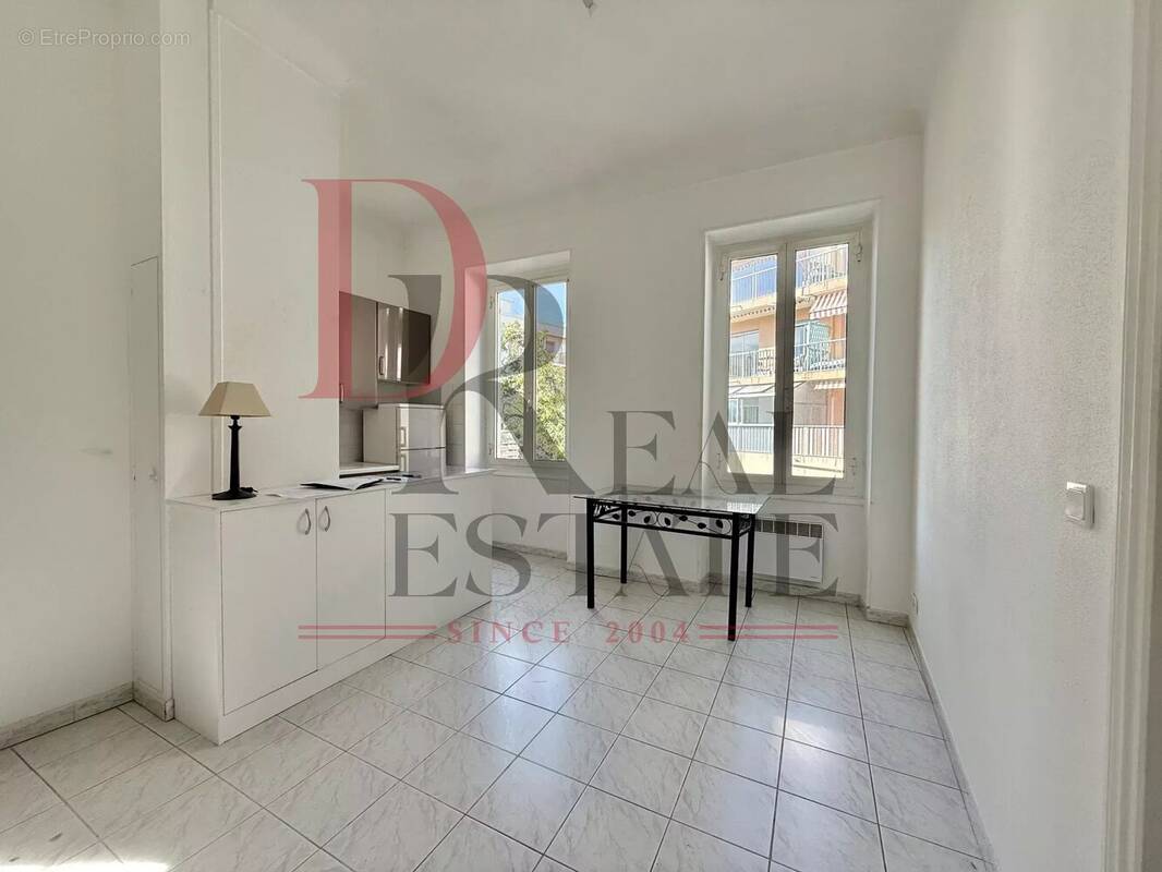 Appartement à ROQUEBRUNE-CAP-MARTIN