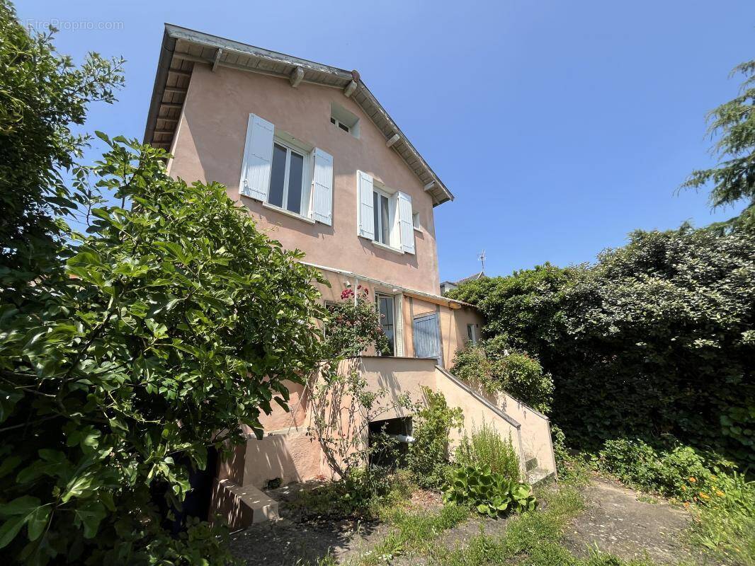 Maison à CALUIRE-ET-CUIRE
