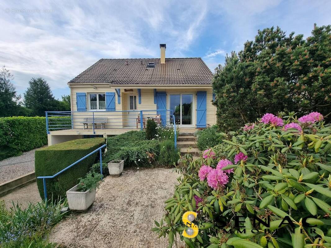Maison à LA HOUSSOYE