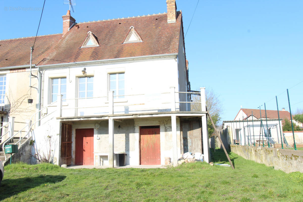 Maison à ARGENVIERES