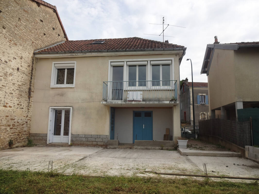 Maison à BELLAC