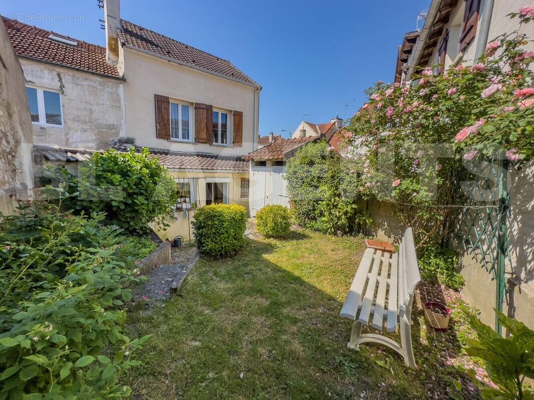 image4 - Maison à LIZY-SUR-OURCQ