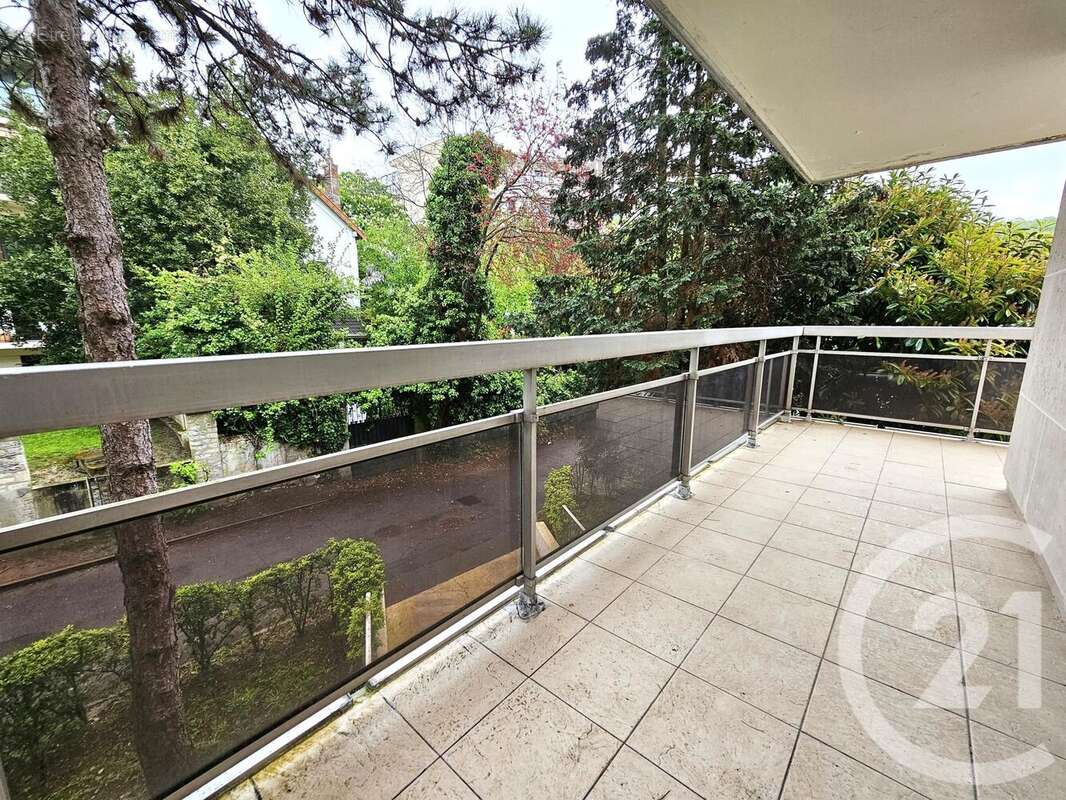 Appartement à SAINT-MAUR-DES-FOSSES