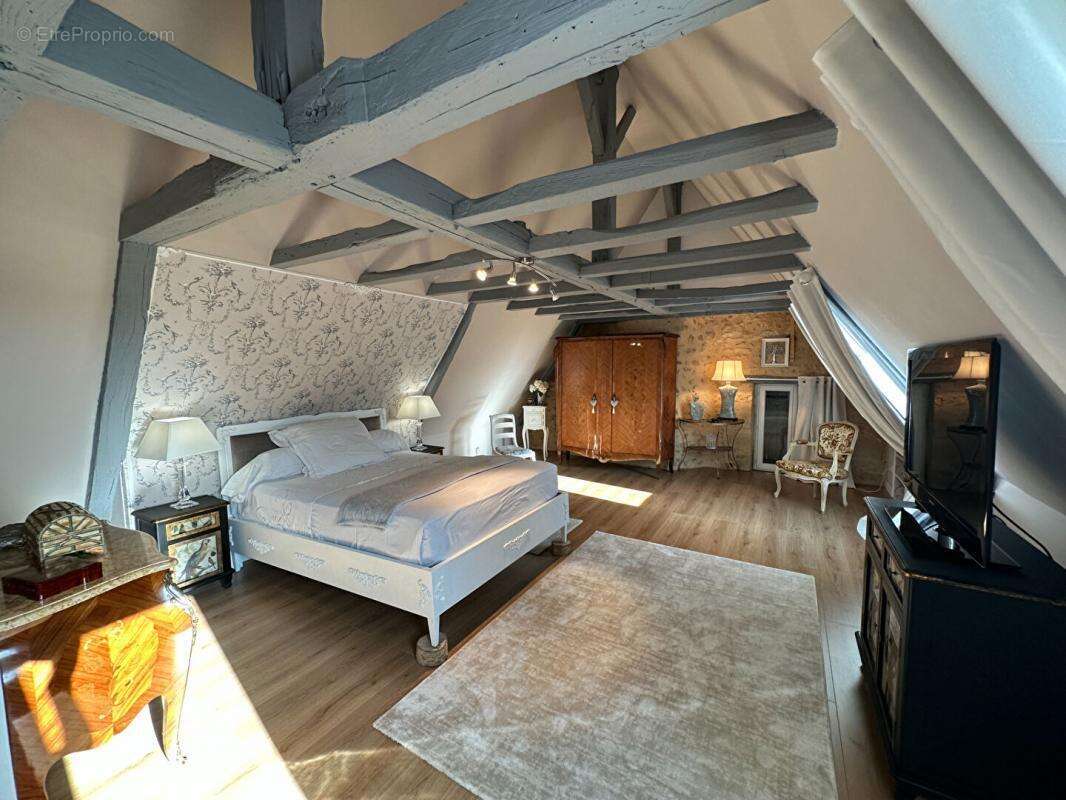Maison à THIVIERS