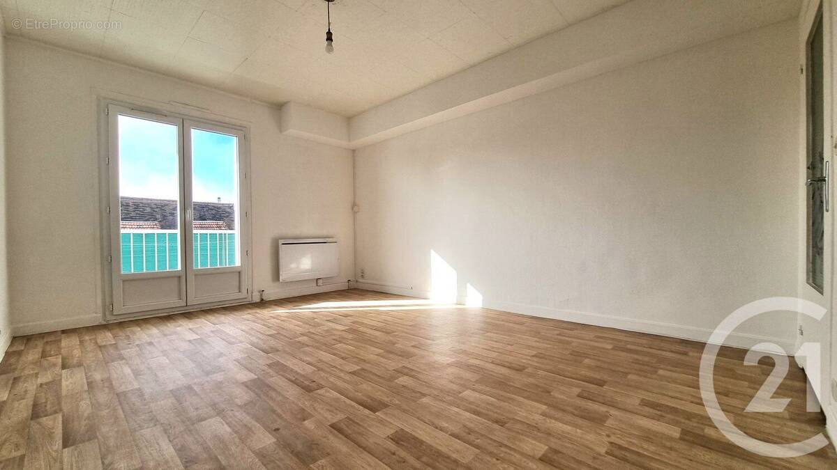 Appartement à MOULINS