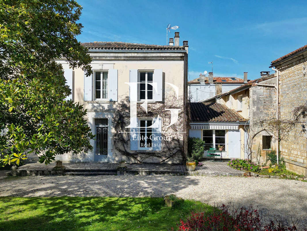 Maison à TOUVRE