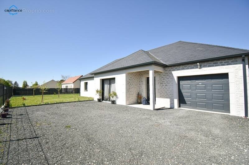 Maison à CONTRES