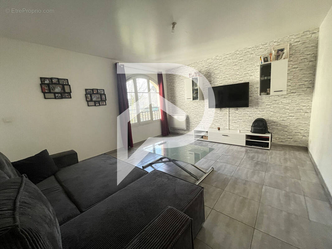 Appartement à EPINAY-SUR-SEINE