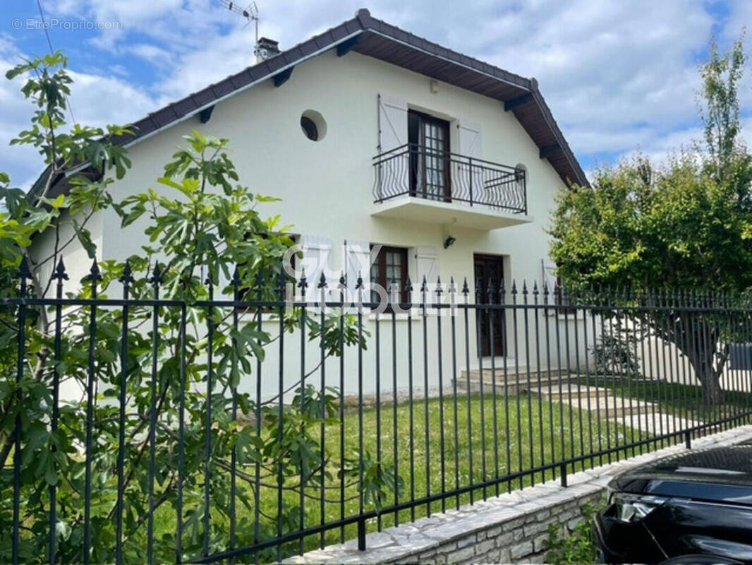 Maison à MONTMORENCY